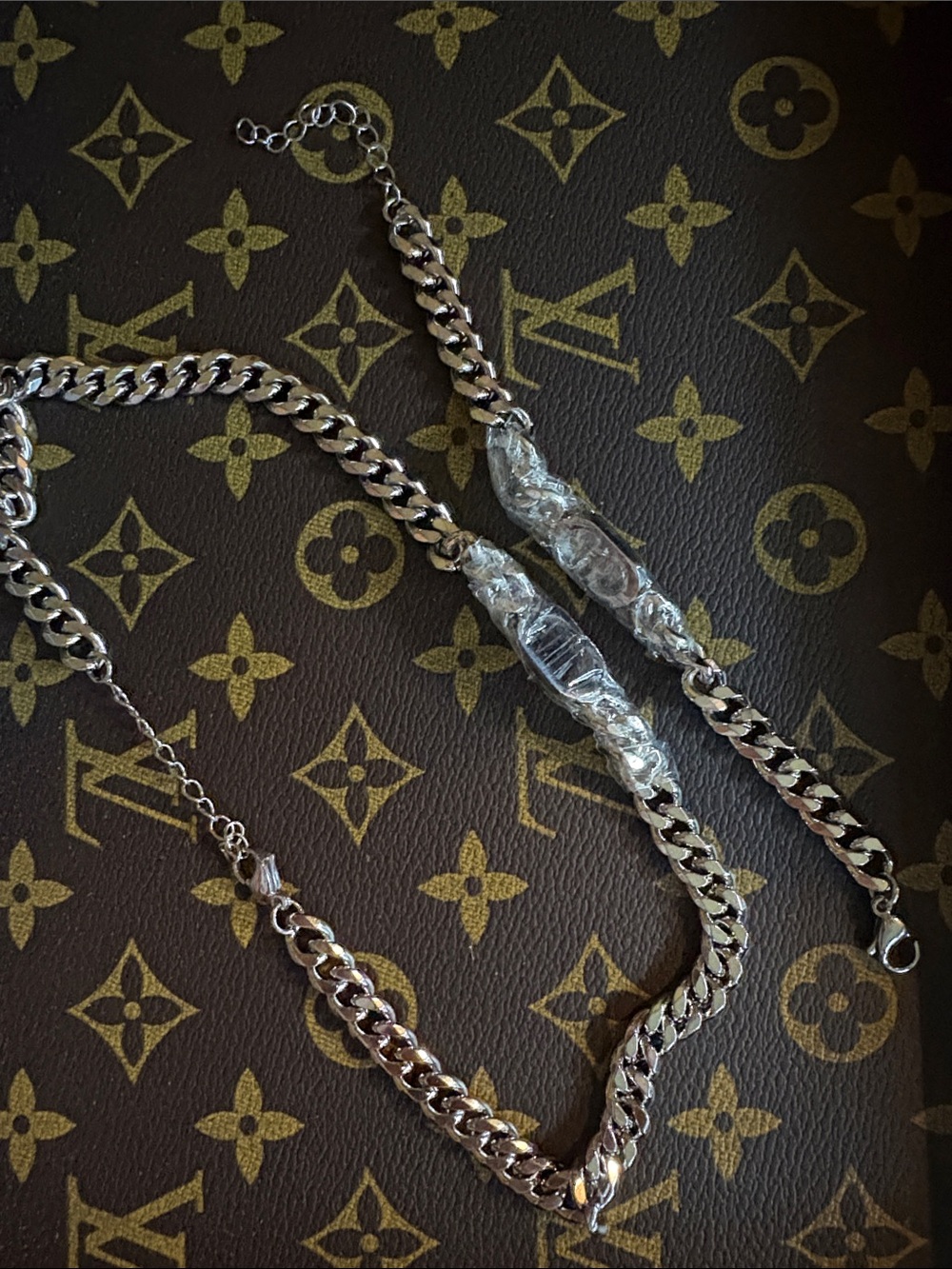 Silver-Tone Unisex Chain Necklace with DD Accents